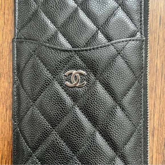 Chanel Classic Phone Case Pouch Quilted Caviar - Picture 5 of 14